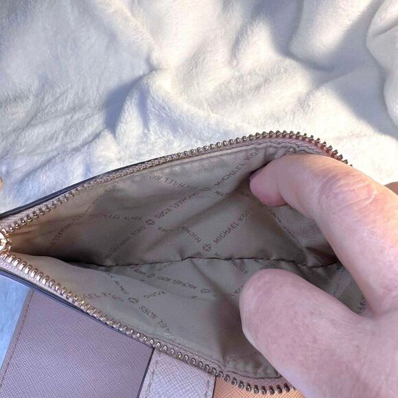 Michael Kors Jet Set Travel double Zip Wristlet - Picture 8 of 15